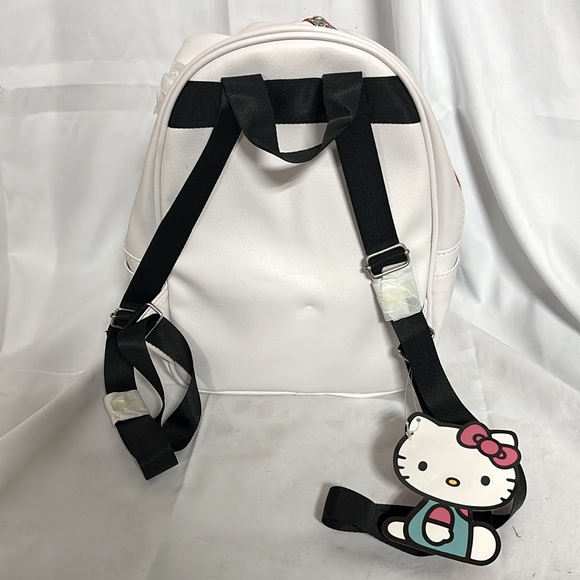 Hello Kitty faux leather white med back pack - Picture 3 of 3